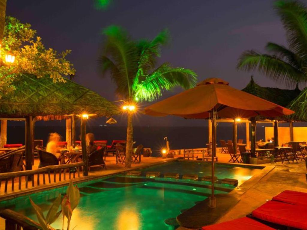 Joe’s Cafe and Garden Resort