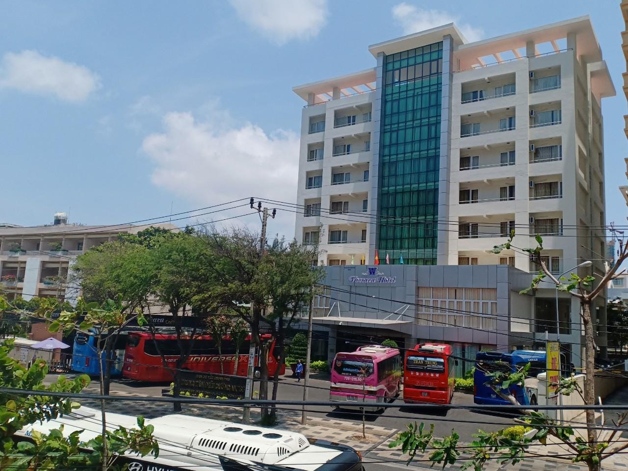 Khách Sạn Vacsava