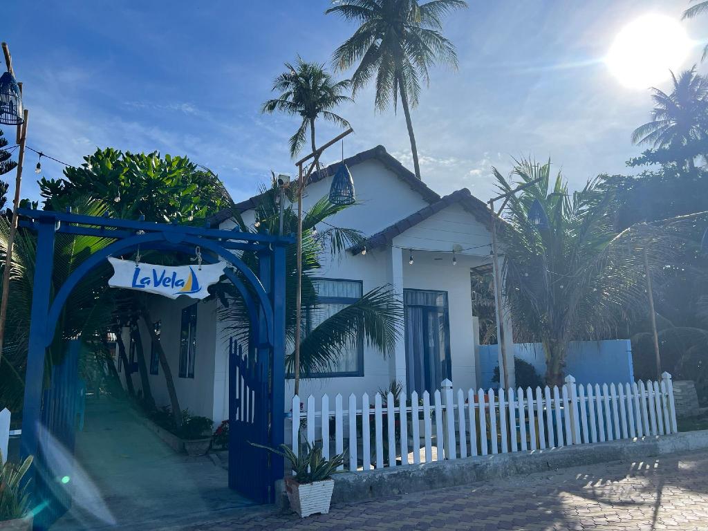La Vela Beach cafe & Villas