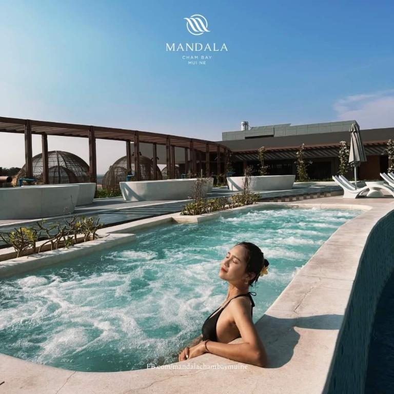 Mandala Cham Bay