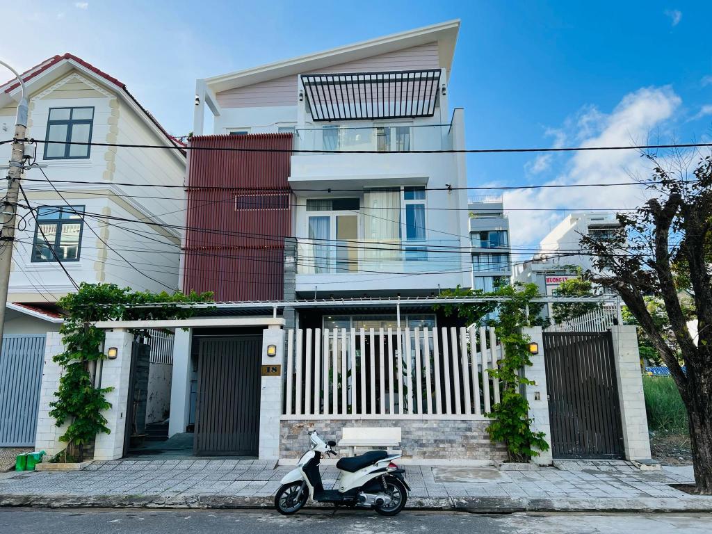 Sea view Villa 5 Bedrooms near neach