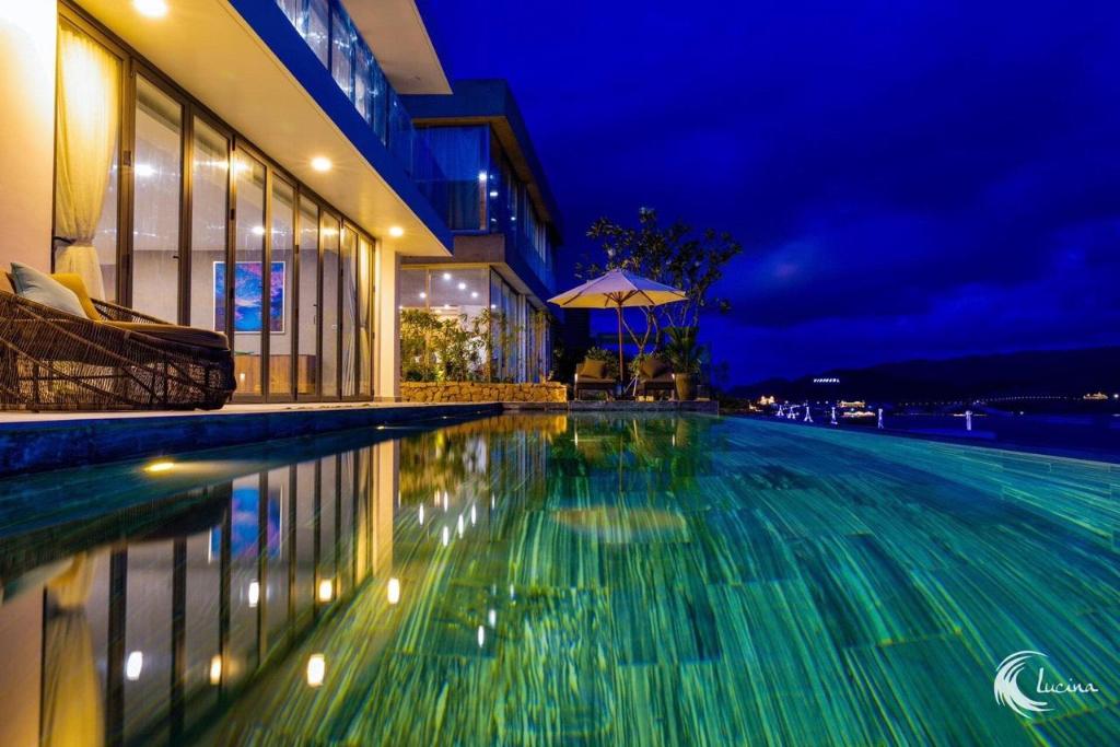 Ocean view pool villa 5 bedrooms