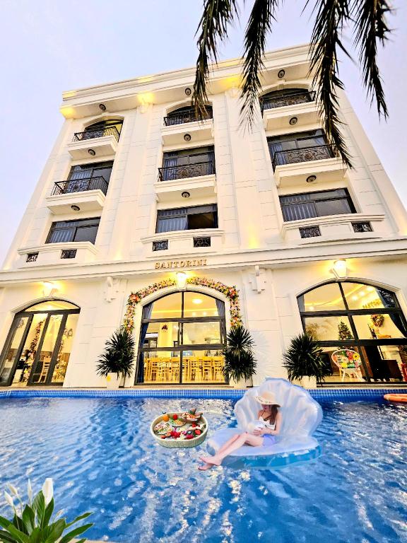 Santorini: MỚI, THANG MÁY, HỒ BƠI, BIDA,KARAOKE