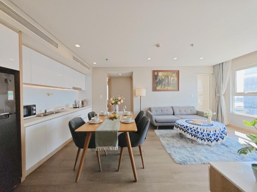 May 2BR Apart with Firework City view in center