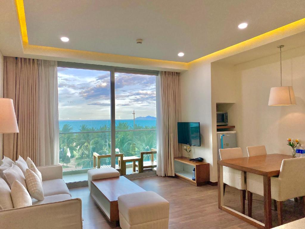 A la Carte – 2BRs Ocean View with Balcony