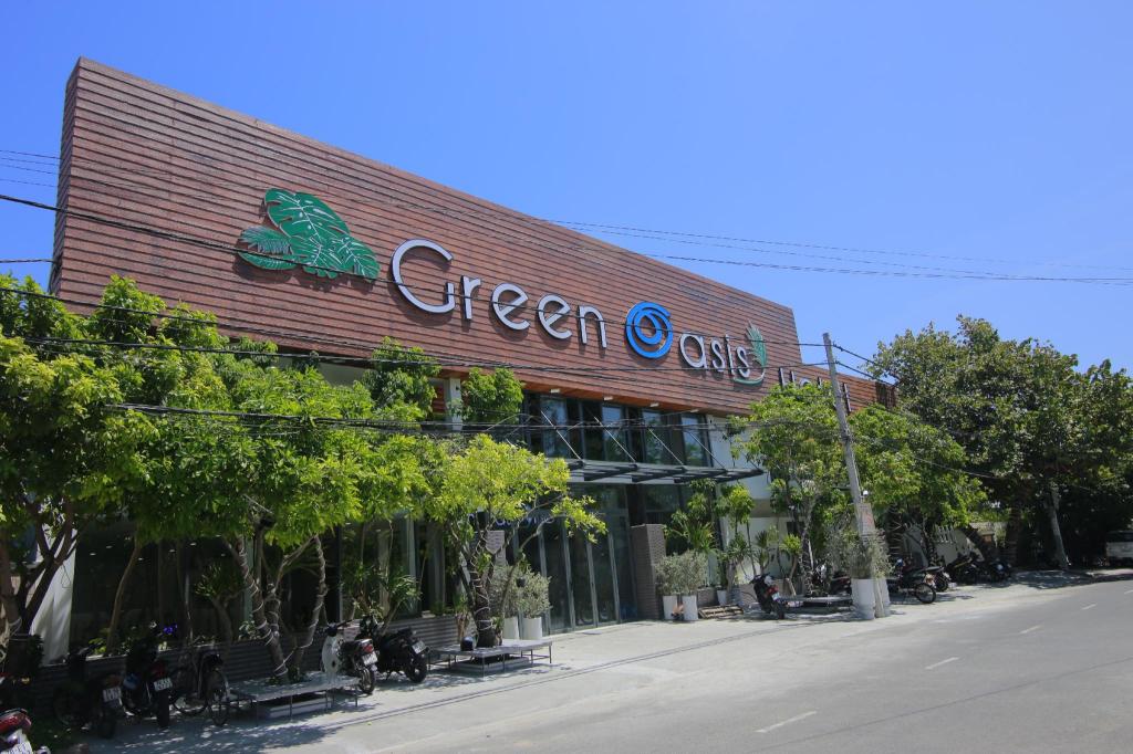 Green Oasis Hotel