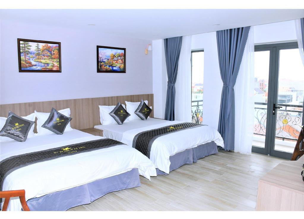 Khách Sạn Royal Palms