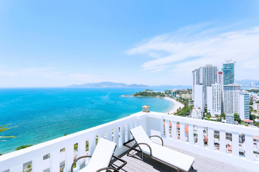 Khách sạn Daphovina