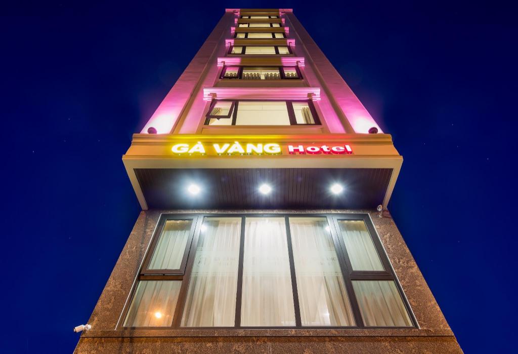 Khách sạn Gà Vàng