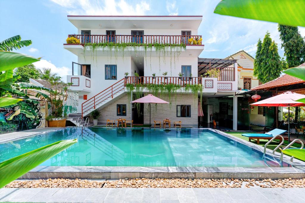 Alley Garden Homestay Hoi An