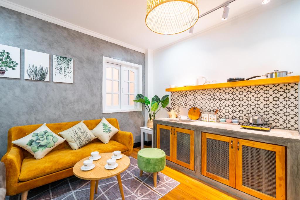 CHIN Stays – Han River