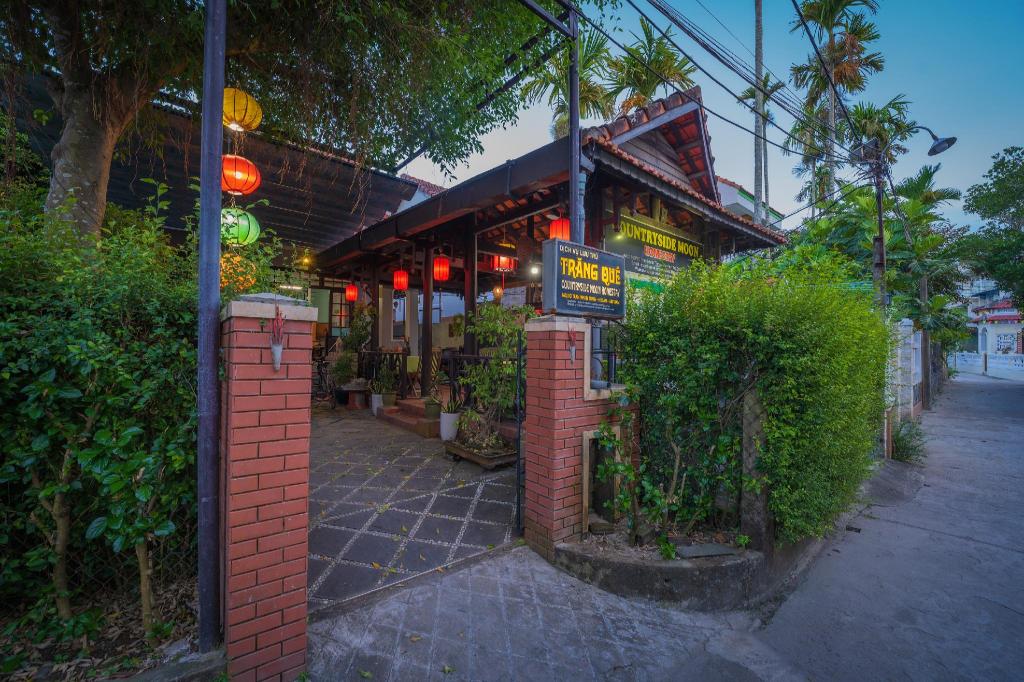 Dịch vụ Lưu trú Trăng Quê