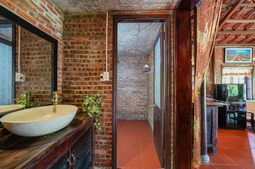 Entire villa resort lake view with pool & garden