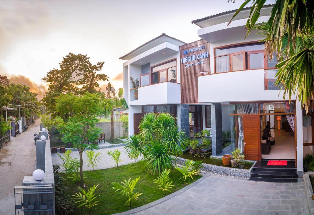 Green World Hoi An Villa