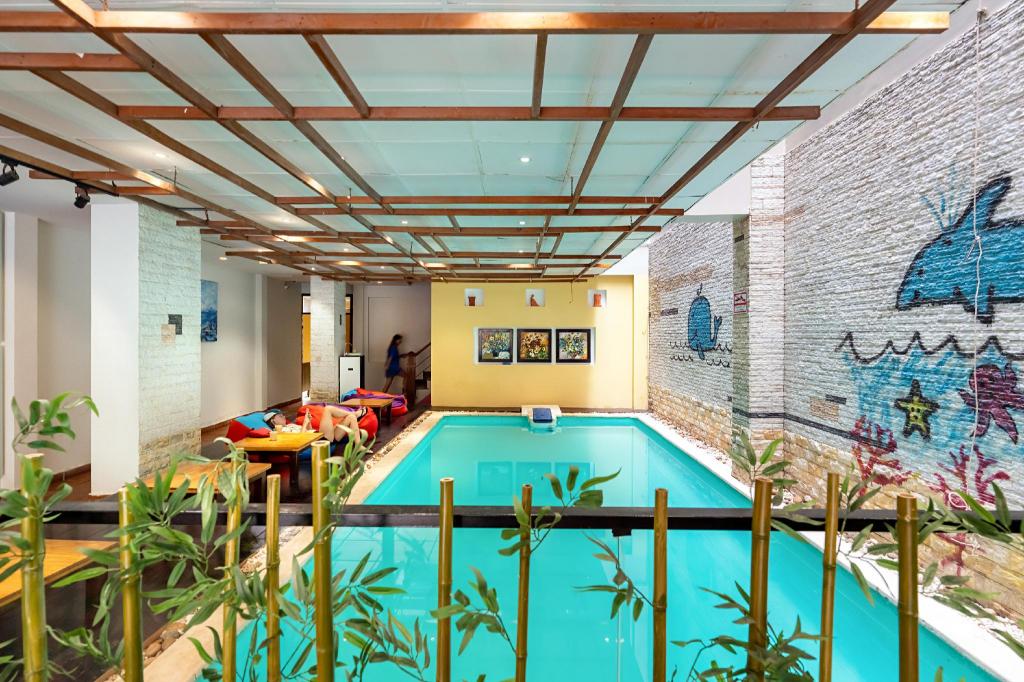 Harmony Old Town Hostel & Pool Bar