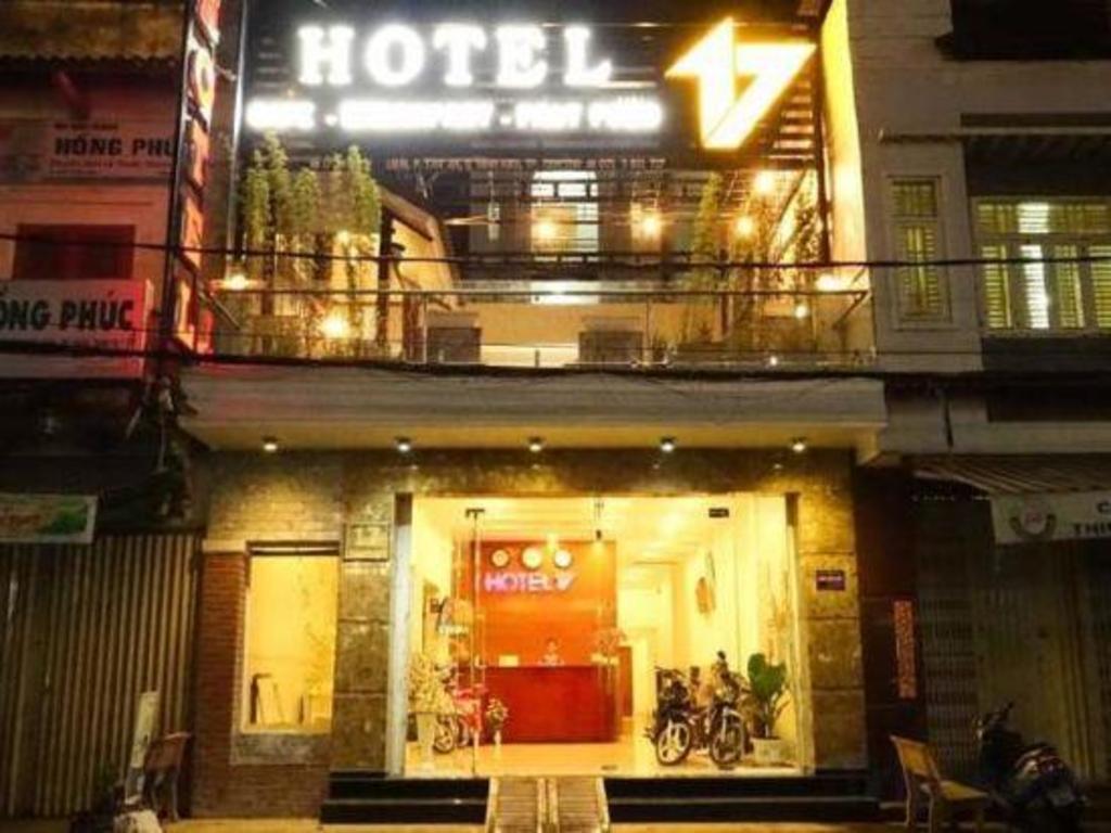 Hotel 17