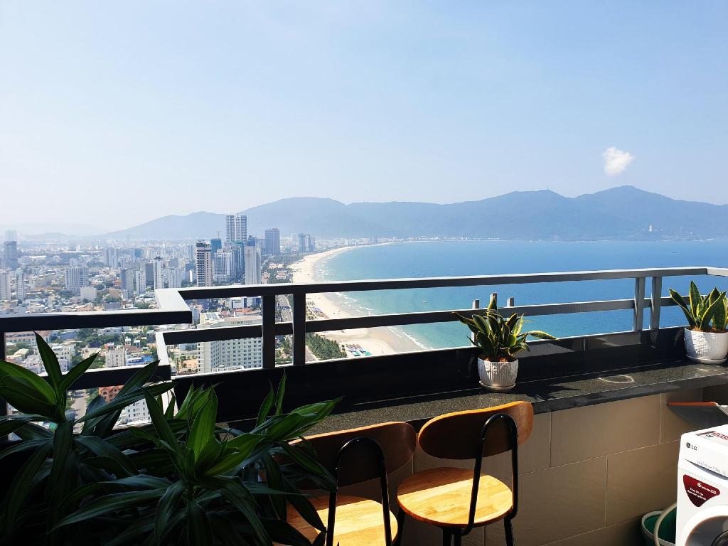 Jim’s Rooftop Apartment| 3 mins to the beach