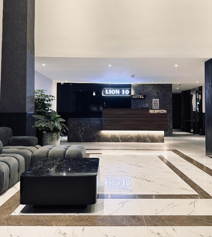 LION 10 HOTEL