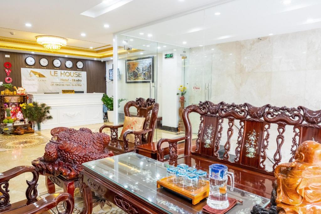 Le House Hotel & Studio