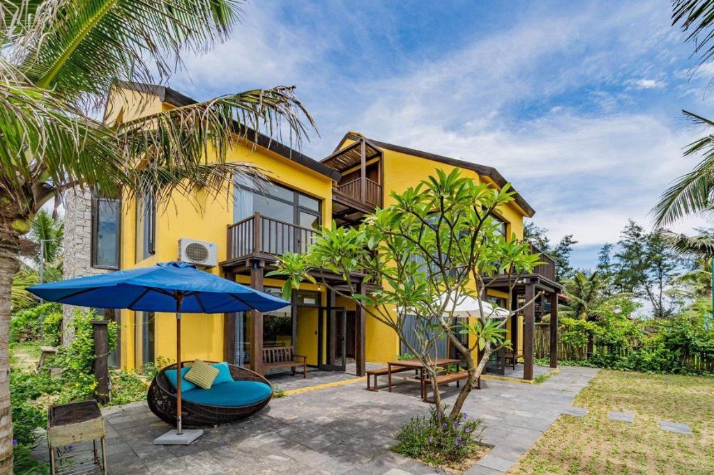 May Villa 6BR Oceanview An Bang Beach Hoi An