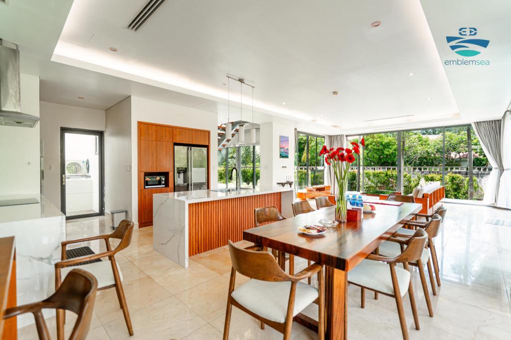 The Ocean Villas For 4 Bedroom