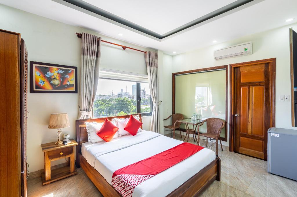 OYO 415 Nice House Hotel