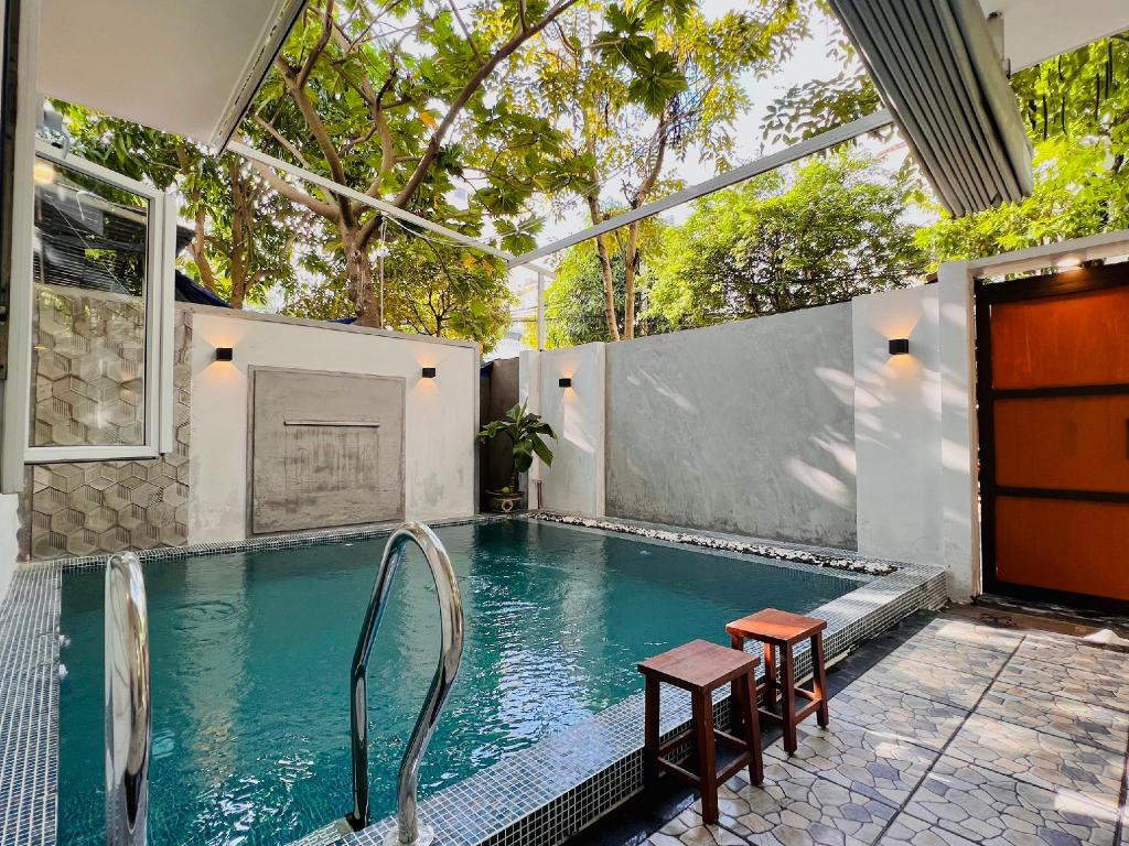 Romantic Pool Villa Near Beach