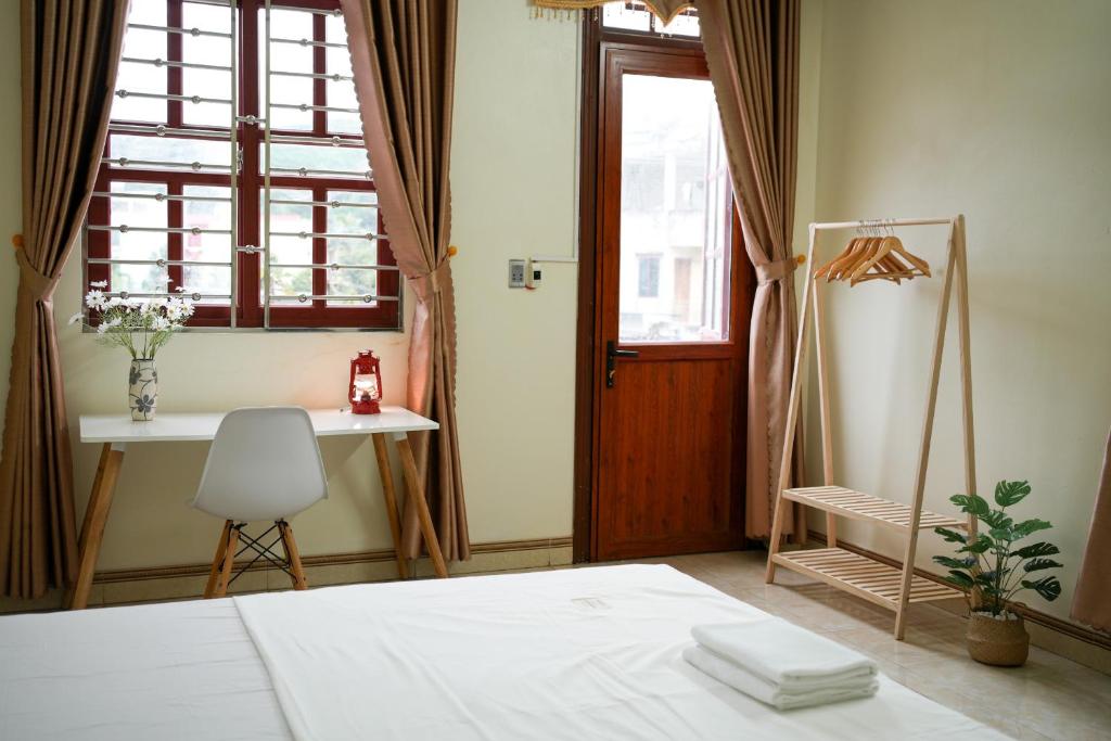 Tom’s house motorbikes tour and homestay