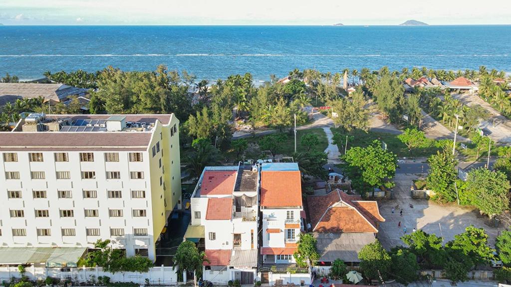 Villa Nautica By The Beach – Vesta Collections