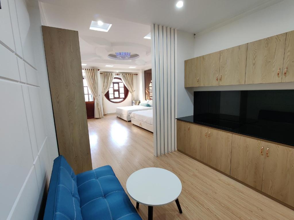 Winter Spring Homestay Center