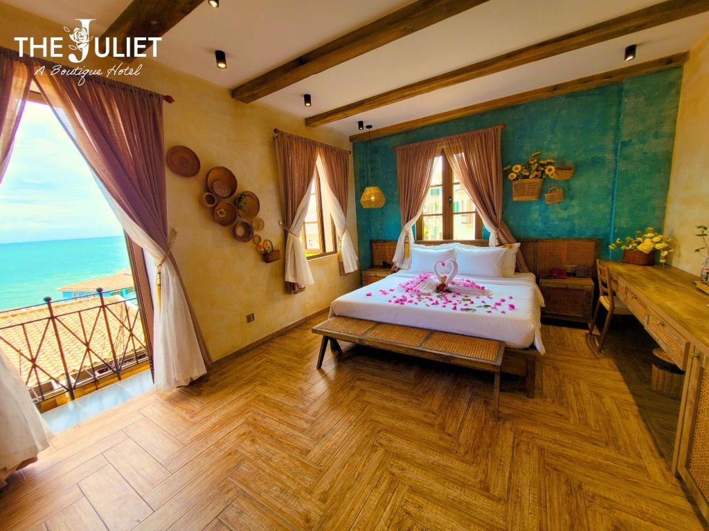 Juliet Boutique Hotel – Sunset Town AMA71