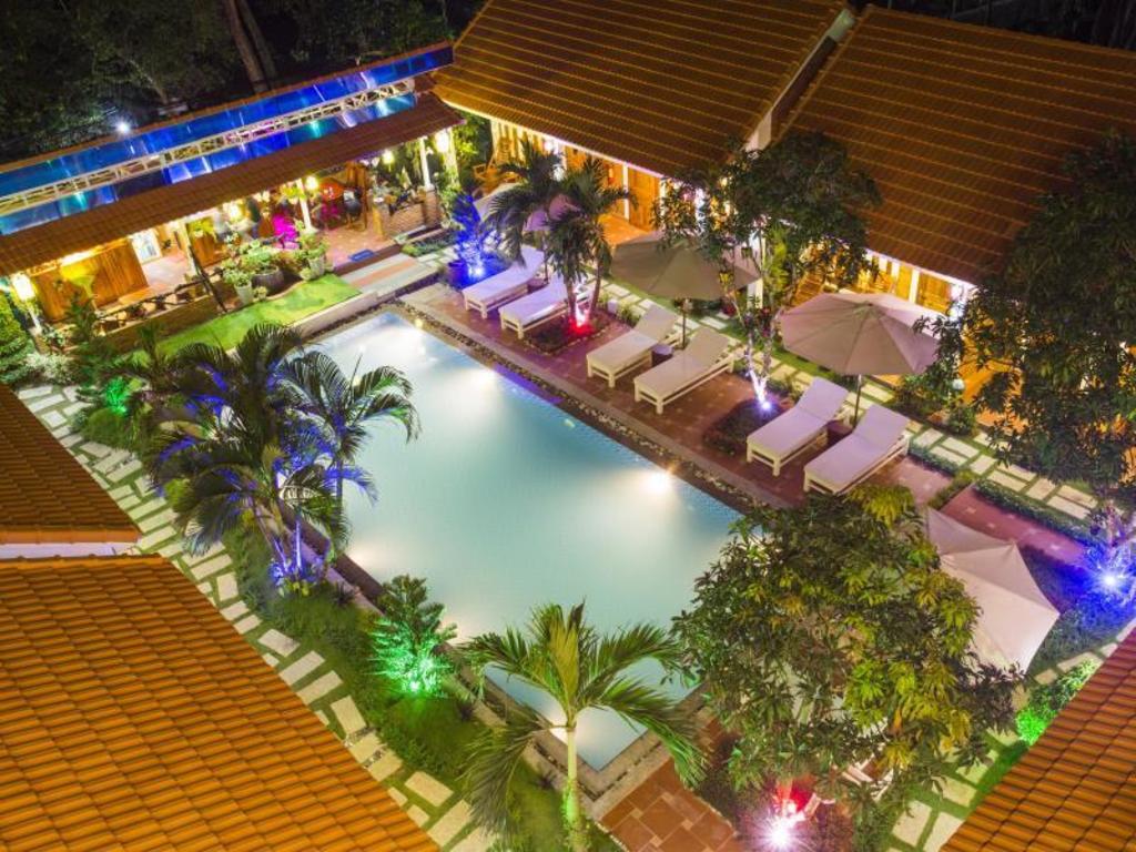 Little Garden Bungalow