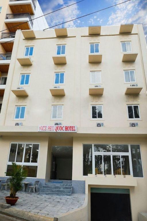 Nice Phu Quoc Hotel
