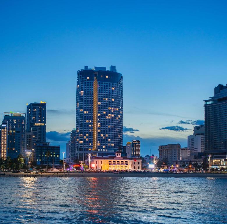 Panorama Nha Trang by HLG