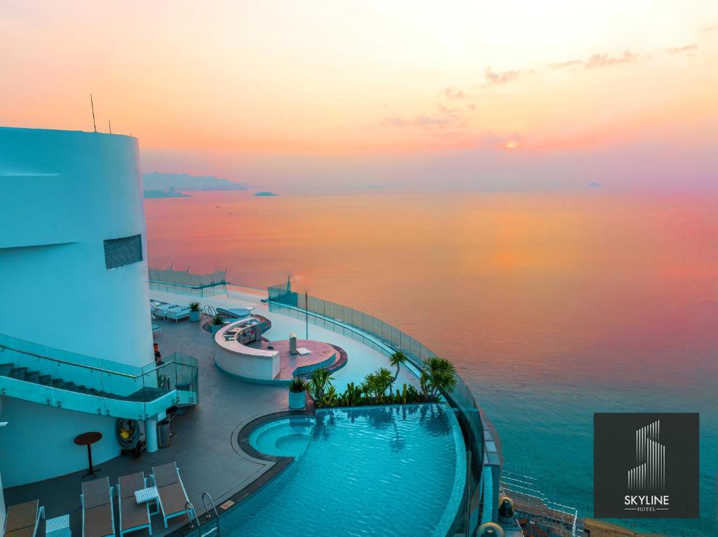 SKYLINE PEARL BEACH five-stars Hotel & Residences