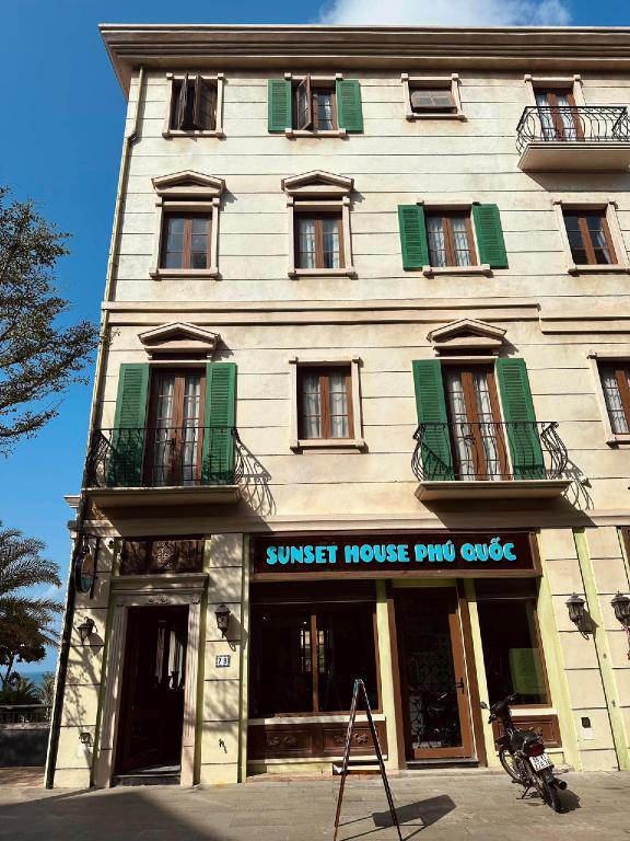 Sunset House Phú Quốc