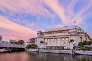 The Fullerton Hotel