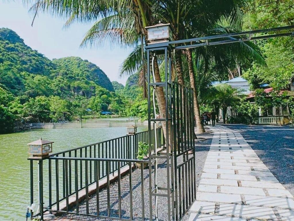 2Stones Cát Bà Homestay