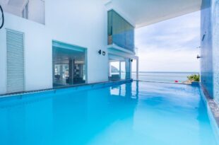 Beachfront Pool Villa Vung Tau with an Ocean view and Karaoke, Billards