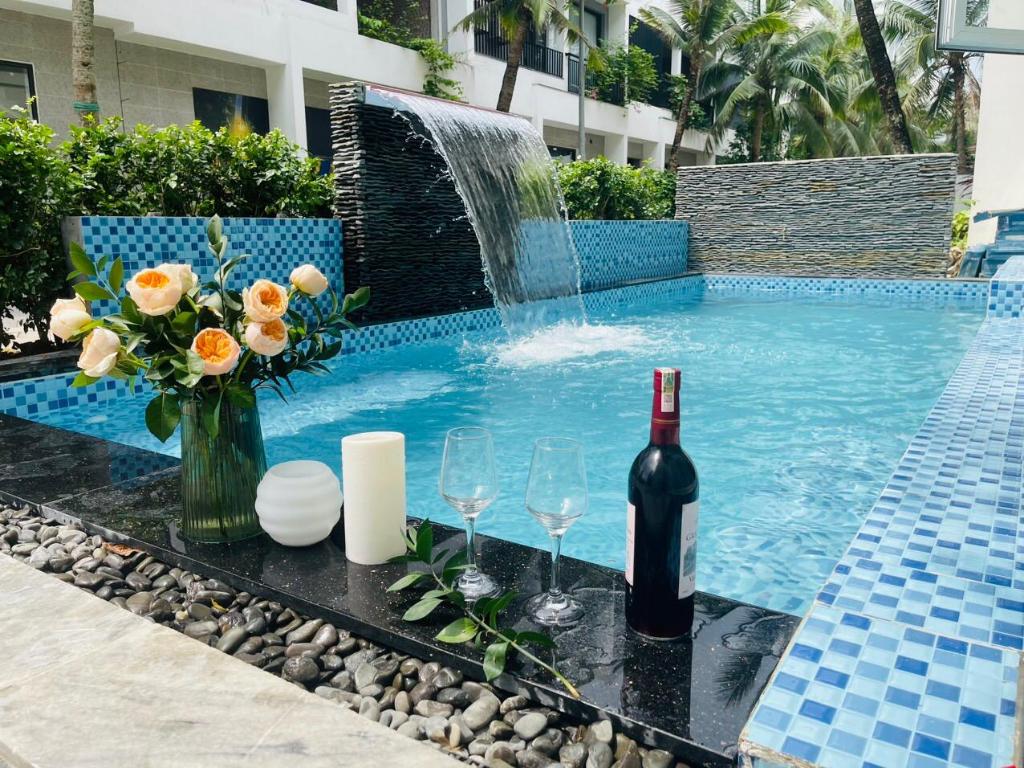 SH5.1 Flamingo Night street