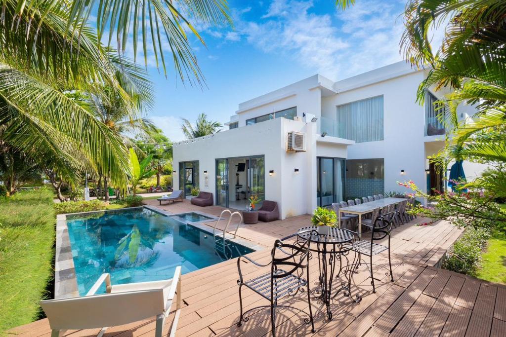 Villa D8 Aria Resort – Giáp biển