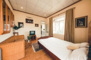 Hillside Homestay Hue – Em Room with Balcony