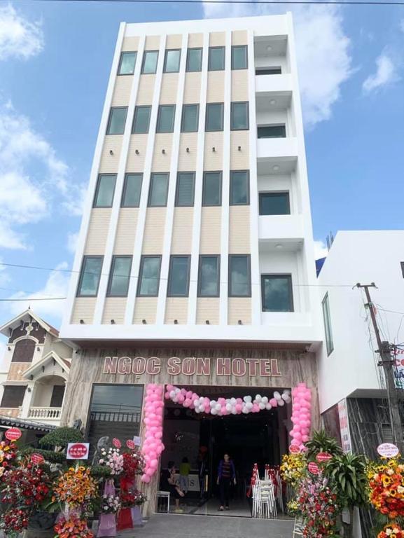Khách sạn Ngọc Sơn