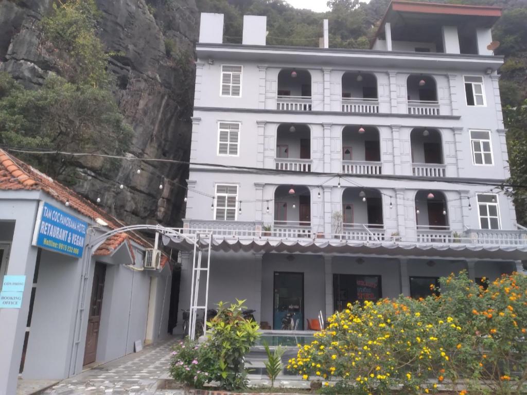 Tam Coc Panorama Hotel Restaurant and Vegan