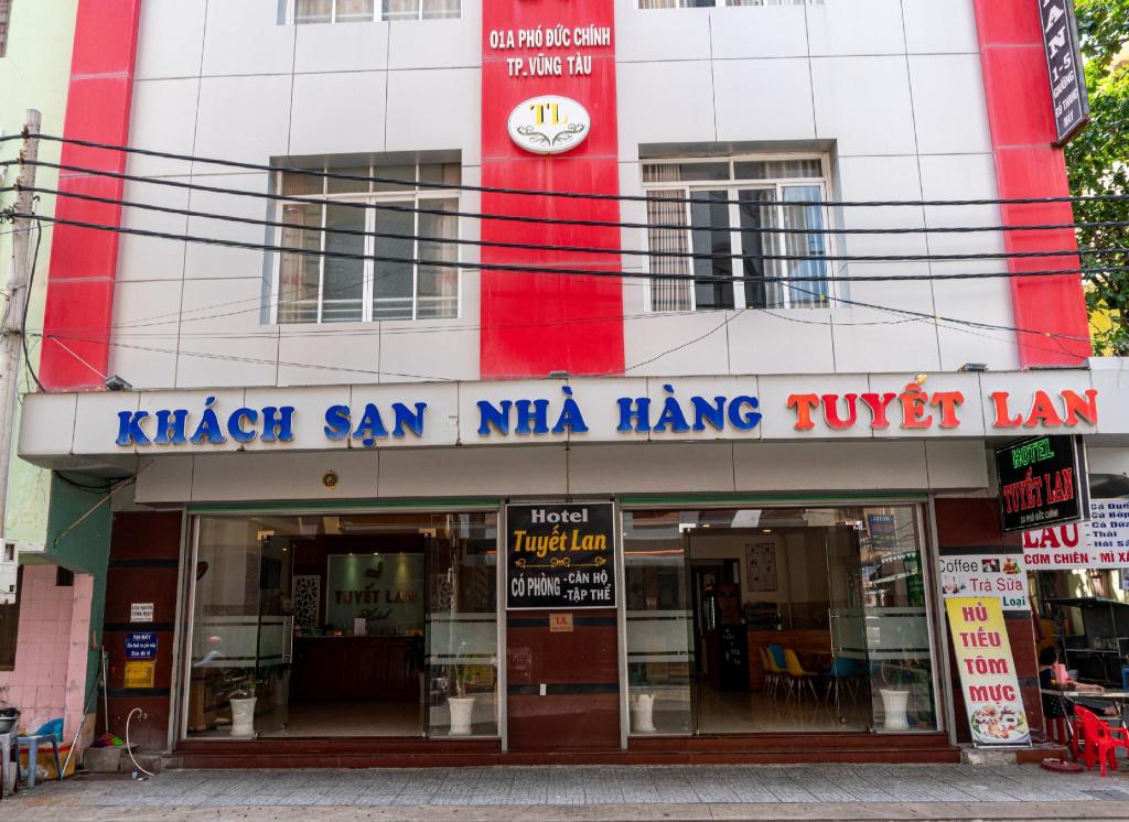 Khách sạn Tuyết Lan