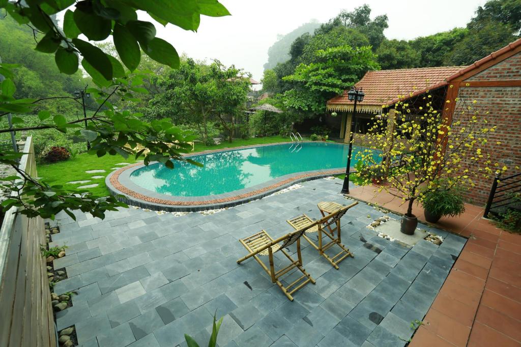 superior room with lake & mountain in front, 2paxs