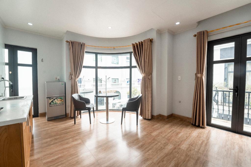 Riverside Row Apartment