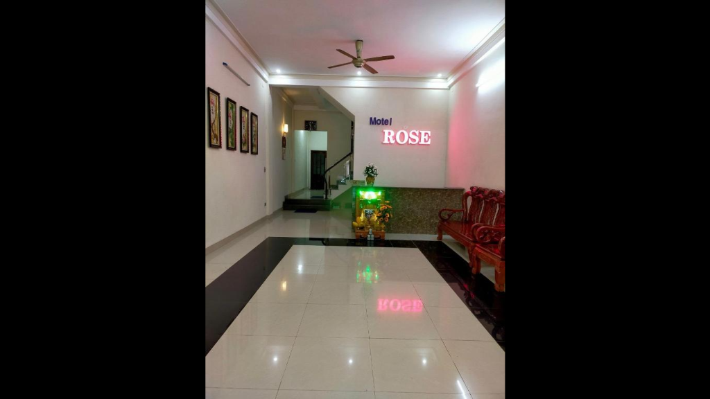 Rose Motel