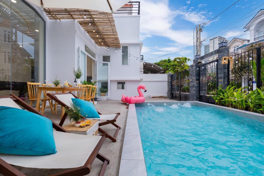 Sea Villa C8 – Free Karaoke + Bida – Gần Biển Bãi Sau