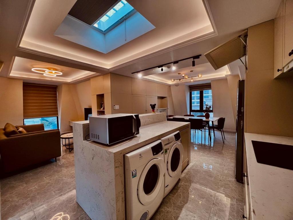 The LuxHomes Apartment Vinhome Imperia, HP